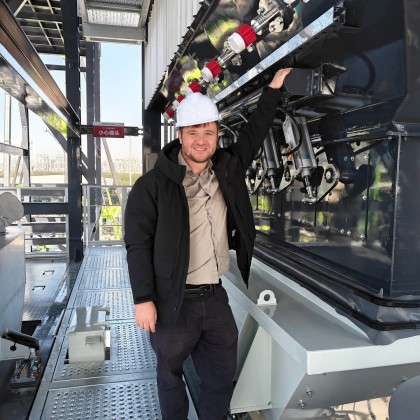 Переводчик Василий на выставке Bauma