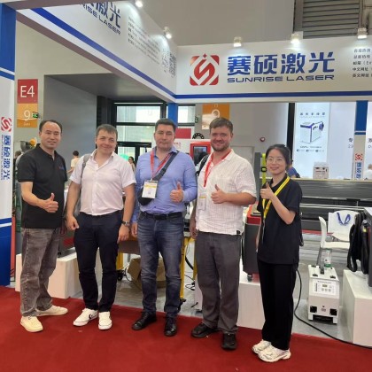 Переводчик Василий на выставке ESSEN