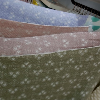 Перевод на рынке тканей Чжунда в Гуанчжоу