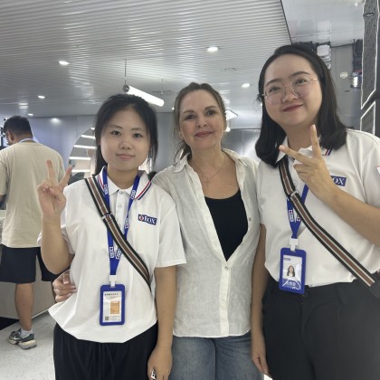 Перевод на рынке Рынок косметики