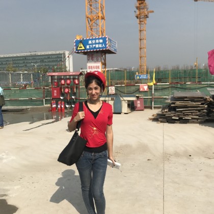 Перевод на переговорах с Посещение строительного объекта с делегацией из России