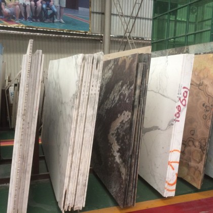 Перевод на рынке гранита и мрамора