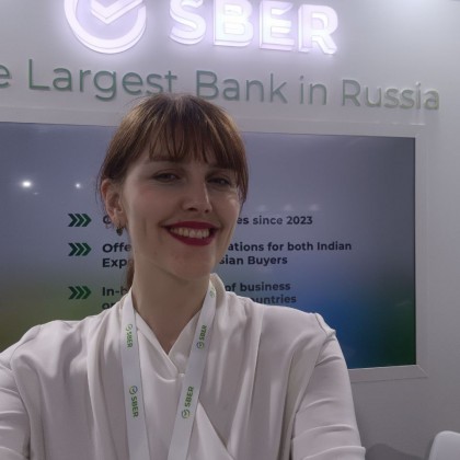 Переводчик Лика на выставке Сбербанк