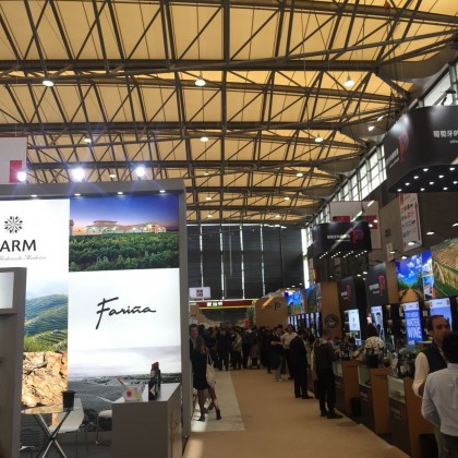 Переводчик Андрей на выставке ProWine Shanghai