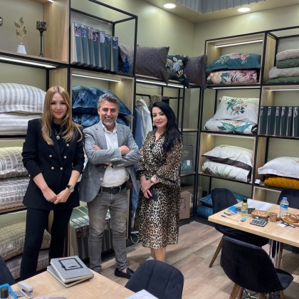 Переводчик Bermet на выставке Домашний текстиль