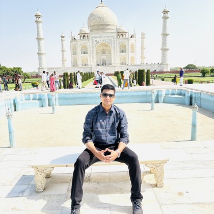 Переводчик Nasir на выставке Med India