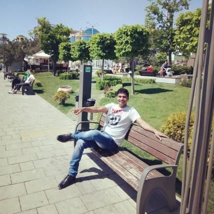 Переводчик Nasir на выставке Дели