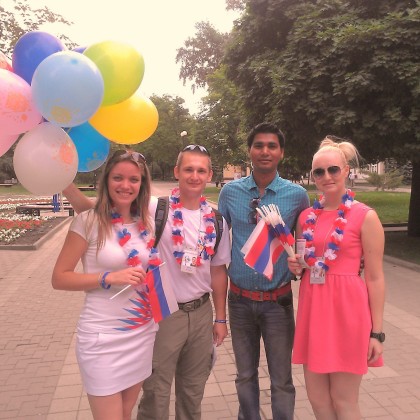 Переводчик Nasir на выставке Нью дели