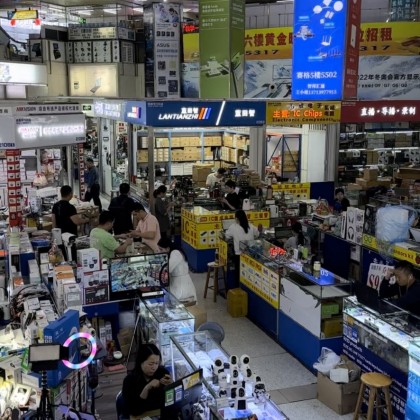 Перевод на рынке Техники