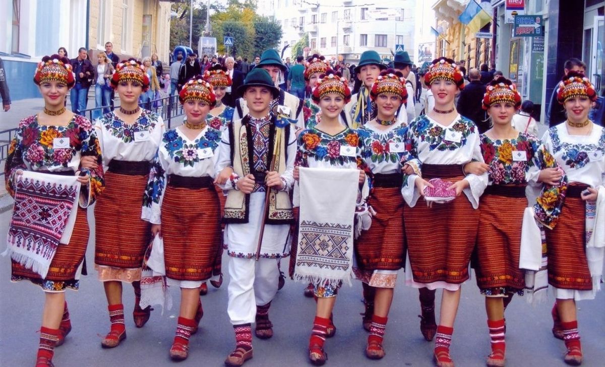 Национальный_костюм_Румынии